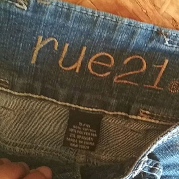 Shorts - Picture 4 of 4